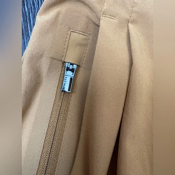 Athleta Skyline Shorts | Size 6 | Gold/Mustard - Picture 6 of 10